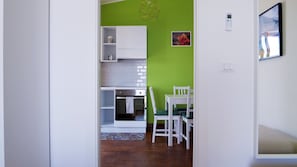 Appartamento fico d'india | Private kitchen | Mini-fridge, espresso maker, coffee/tea maker, electric kettle - Talia Residence (Gioiosa Marea)