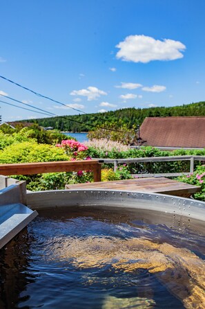 Outdoor spa tub - Oceanview Cottage | Private Wood-Fired Hot Tub | Sauna | Near Halifax (Boutiliers Point)
