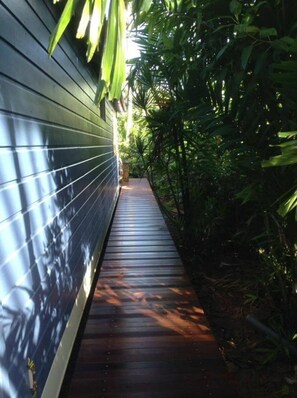 Property grounds - Tiki Paradise Lodge Bungalow Atypique Dundee Beach (Sainte-Anne)