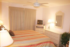 1 soverom, strykejern/-brett, wi-fi (inkludert) og sengetøy