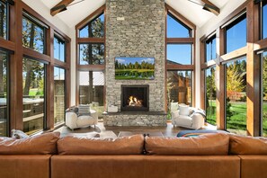 Interior - Suncadia's #1 6BR/6BA Luxury Retreat! Huge Swim Spa*Hot Tub*Game Room*5 Mstrs (Cle Elum)