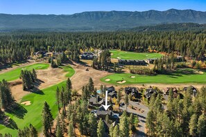 Golf - Suncadia's #1 6BR/6BA Luxury Retreat! Huge Swim Spa*Hot Tub*Game Room*5 Mstrs (Cle Elum)