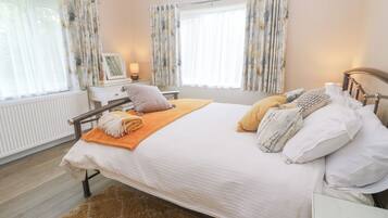 1 habitación, decoración personalizada y muebles diferentes