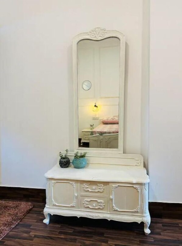 Interior - Anandmai Ghar, Gwalior
 (Gwalior)