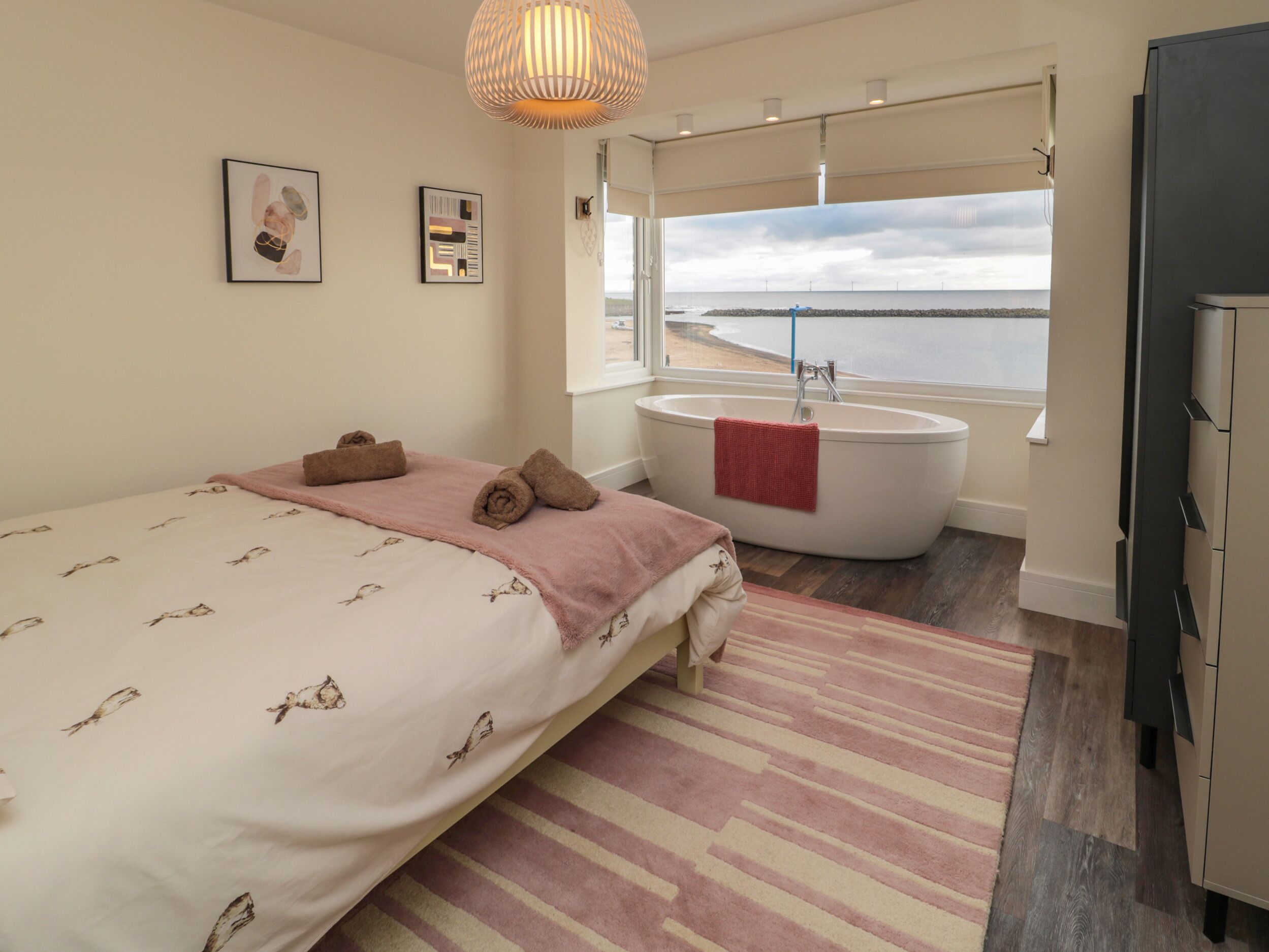 3 camere, con stile personalizzato, con arredamento individuale