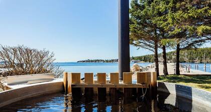 Oceanfront 2bdrm Cottage w/ Private Salt Water Hot Tub & woodstove – C4