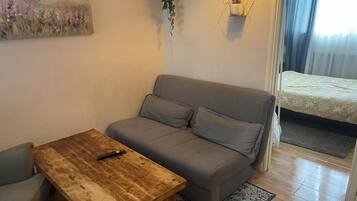 Apartment | 1 bedroom, free WiFi, bed sheets