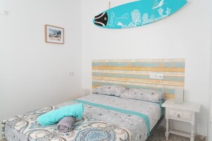 Wifi gratis y ropa de cama 