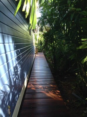 Property grounds - Tiki Paradise Lodge, Jardin Tropical, Piscine (Sainte-Anne)