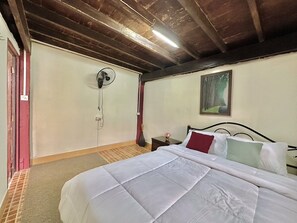 9 bedrooms, WiFi, bed sheets