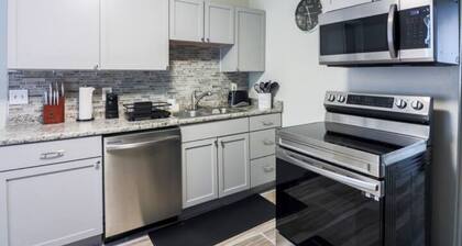 Beautifully renovated home/ 5BR