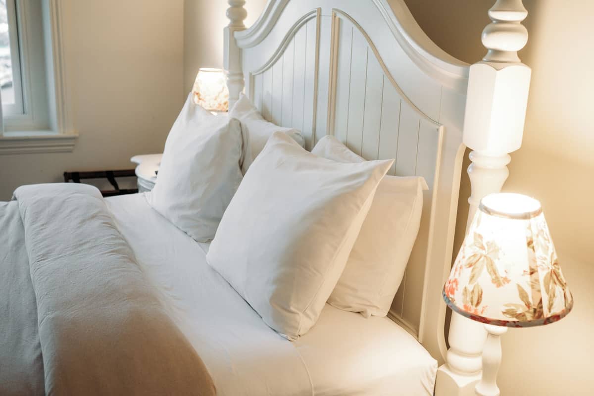 Standaard suite, 1 queensize bed | 1 slaapkamer, luxe beddengoed, donzen dekbedden