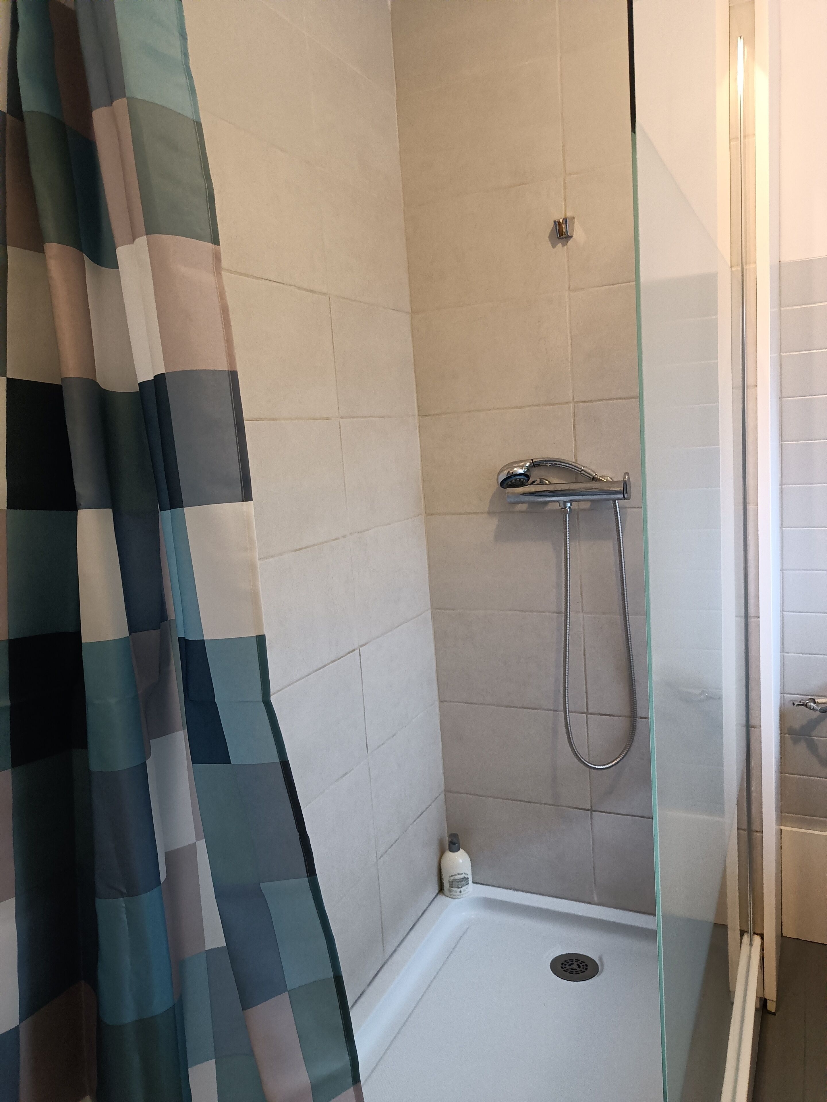 Shower, towels, soap, shampoo