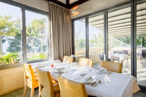 Esmorzar diari continental gratuït