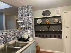 Interior - Spacious four bed room , 2 bathroom house (Niagara Falls)