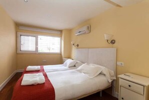 2 bedrooms, WiFi, bed sheets - Apartamento en Pleno Centro (Sevilla)