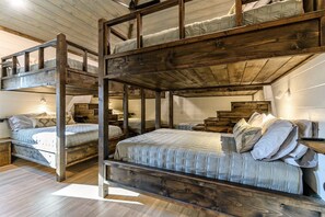 5 habitaciones, tabla de planchar con plancha, wifi y ropa de cama