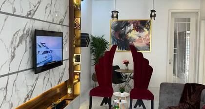 2 Bed Flat - Sleeps 4 - Parking - Wifi