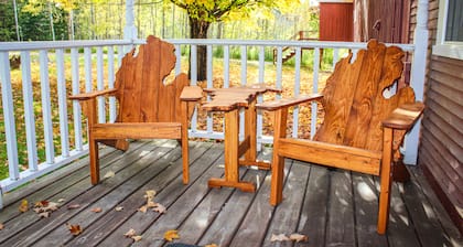 Year-round hot tub, 2600 sq ft house with ample parking - Northstar Lodge