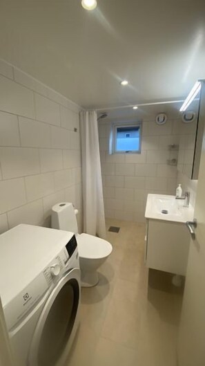 아파트 | 욕실 | 샤워 시설, 타월