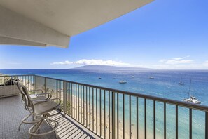 Property grounds - Oceanfront Luxury at The Whaler – 12th Floor Gem (Lahaina)