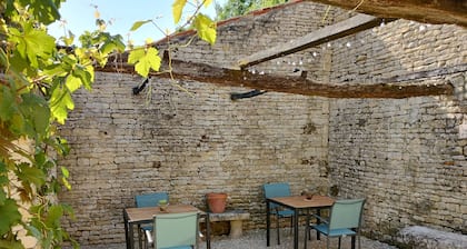 L ancien Cafe - Luxury Suites and Gites