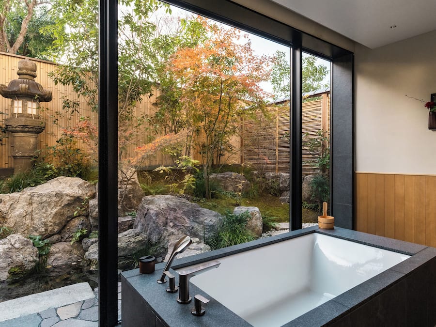 Premier Suite, 1 King Bed, Garden View | Bathroom