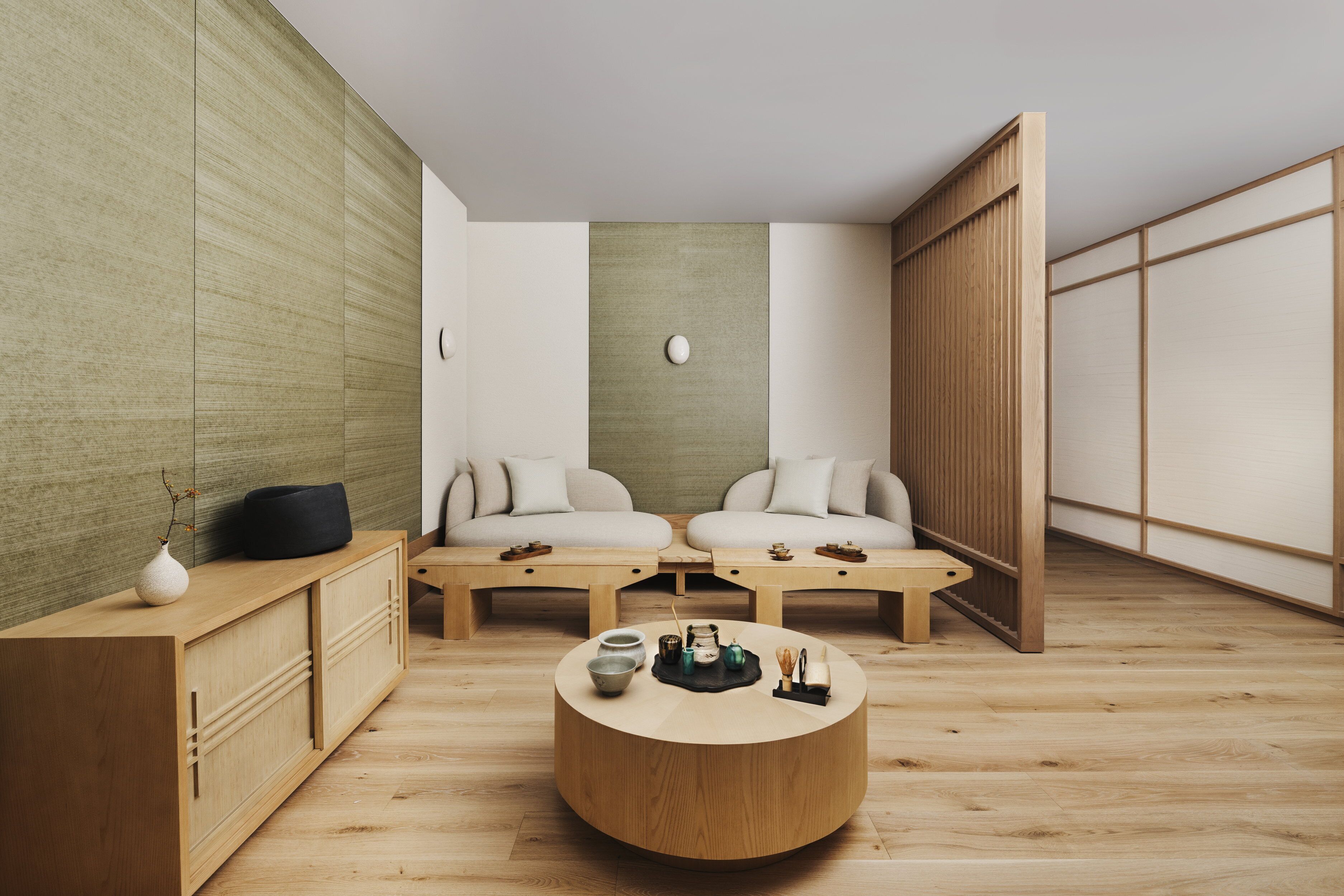 Couples treatment rooms, sauna, hot tub, steam room