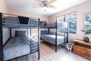 4 Schlafzimmer, Reisekinderbett, kostenloses WLAN