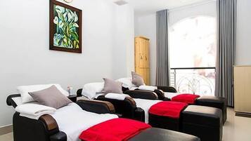 Sauna, steam room, deep-tissue massages, prenatal massages