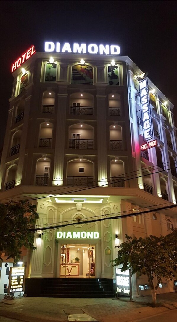 Front of property - Diamond Hotel (Ho Chi Minh City)