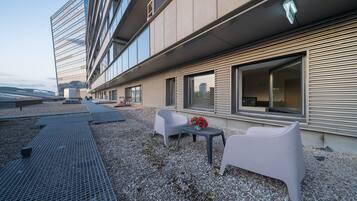 Deluxe Condo | Terrace/patio