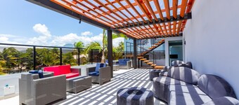  Skylight Suites Hotel Junior suite 1 Bedroom. 1 king
Breakfast included. 