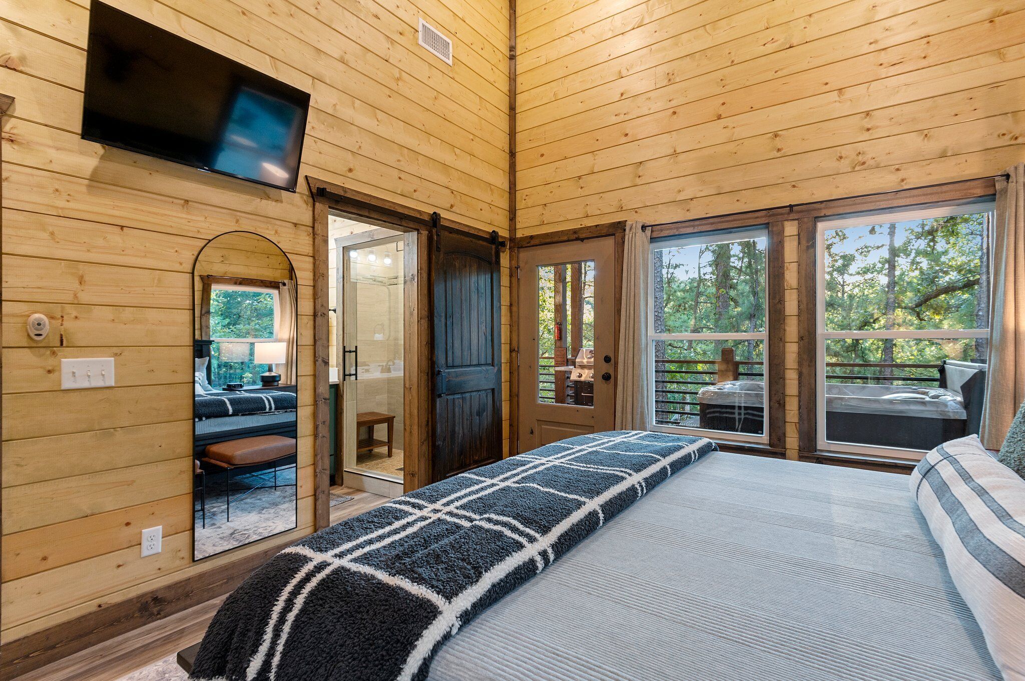 1 多间卧室、熨斗/熨衣板、免费 WiFi、床单