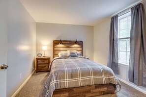 2 chambres, fer et planche à repasser, Wi-Fi, draps fournis
