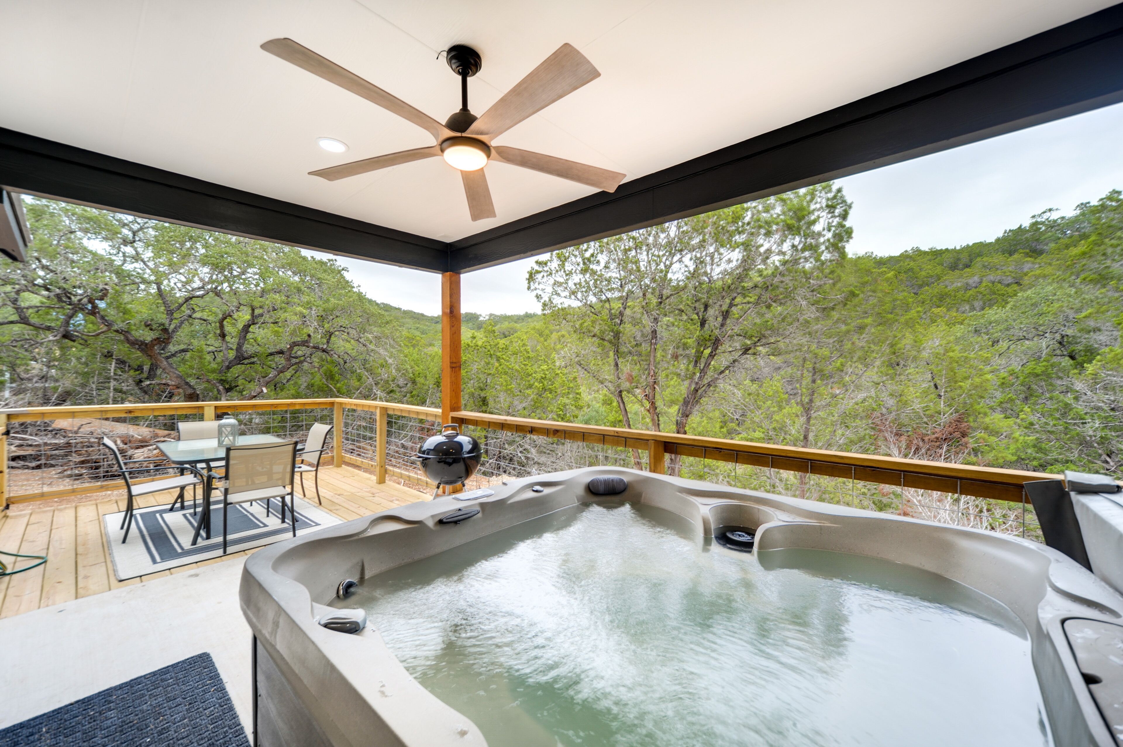 Modern Canyon Lake Getaway w/ Hot Tub + Fire Pit!