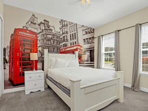 4 habitaciones, tabla de planchar con plancha, wifi y ropa de cama