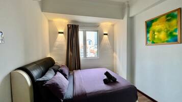 1 slaapkamer, een strijkplank/strijkijzer, wifi, beddengoed