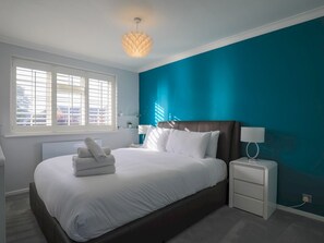 2 bedrooms, iron/ironing board, free WiFi, bed sheets