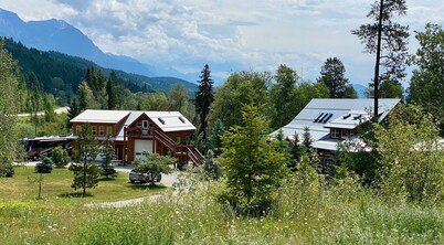 Cozy Mountain Nest