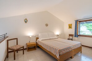 1 chambre, accès au Wi-Fi (inclus), literie fournie