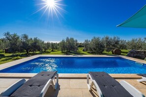 Outdoor pool - New charming holiday home, in center of Istria (Barban)