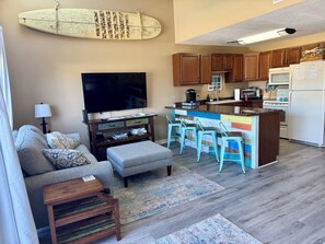 Living area - Quiet 2-Bedroom Condo with Pool & Hot Tub (Surfside Beach)
