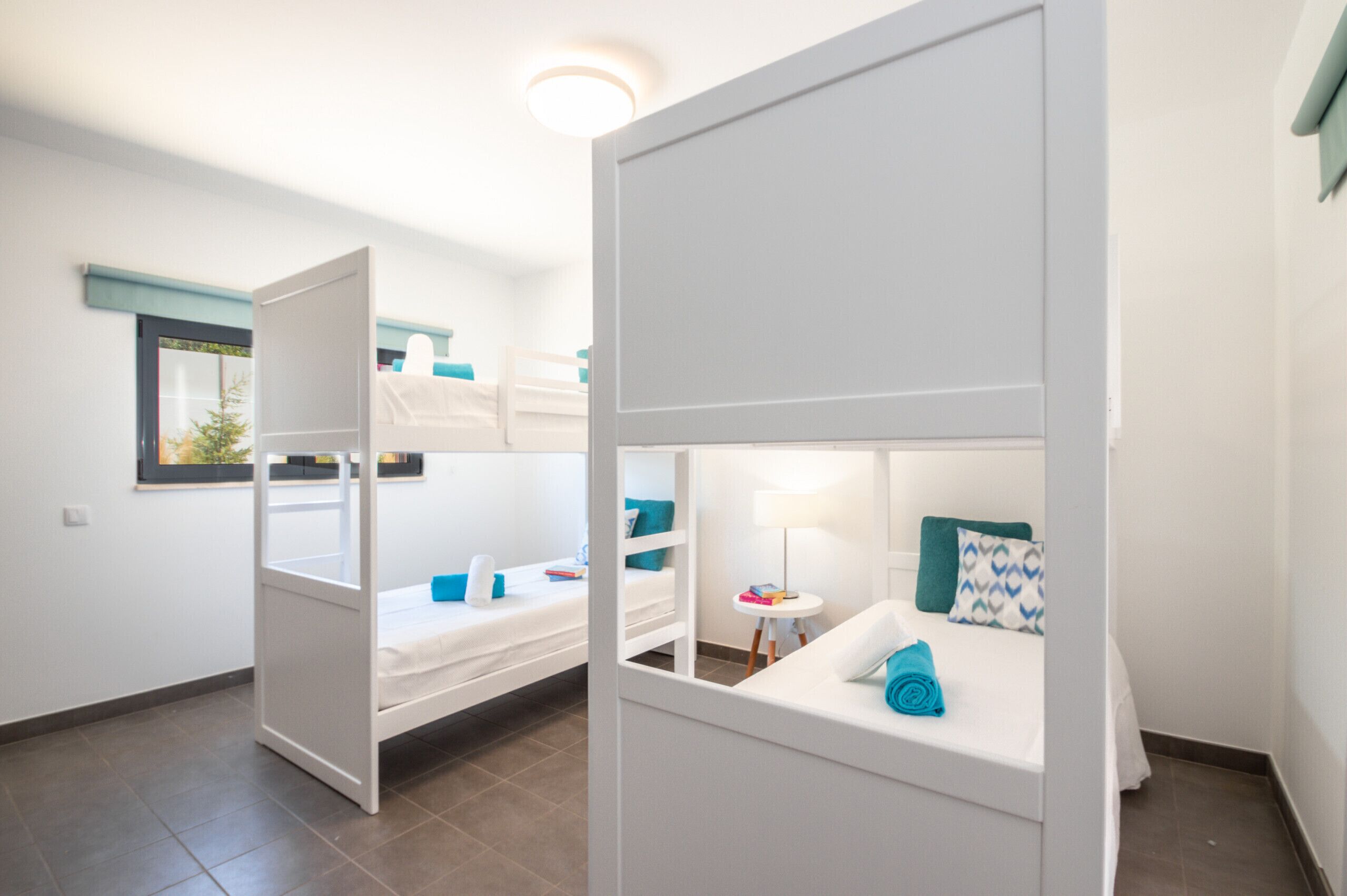 7 habitaciones y caja de seguridad en la habitación 