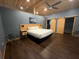 Suite Deluxe | Colchones con acolchado adicional y wifi gratis