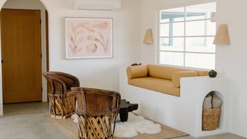 Älytelevisio, kirjoja, stereot