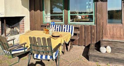 Schärenparadies auf Värmdö: Eine Villa mit unendlichen Ausblicken und Charme
