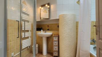 SĂšche-cheveux, papier toilette