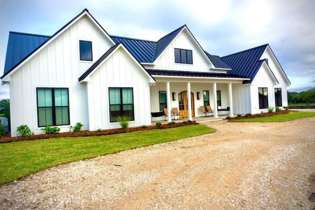 RMB Longhorn West, luxury living in the country