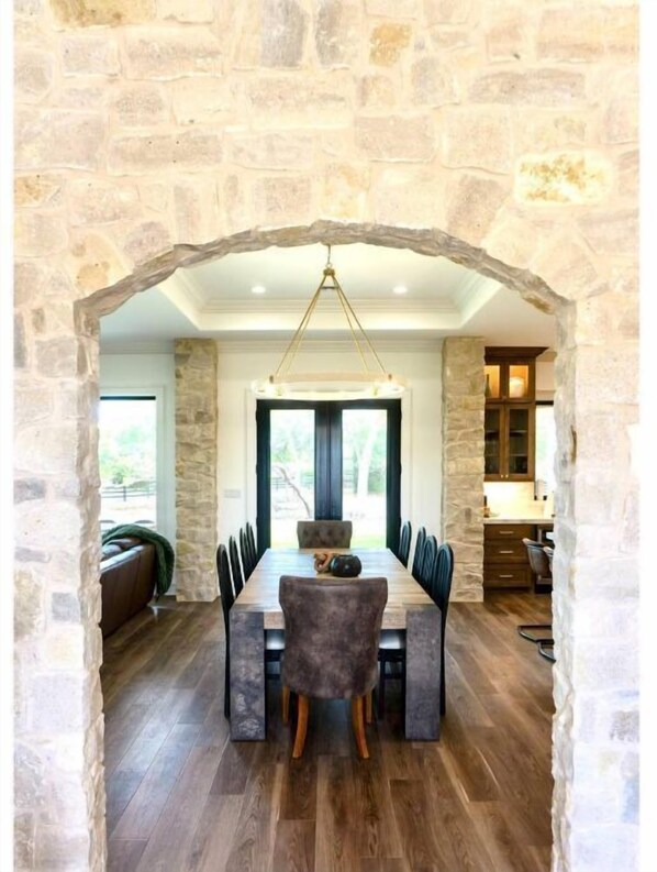 Dining - RMB Longhorn West, luxury living in the country (Weimar)